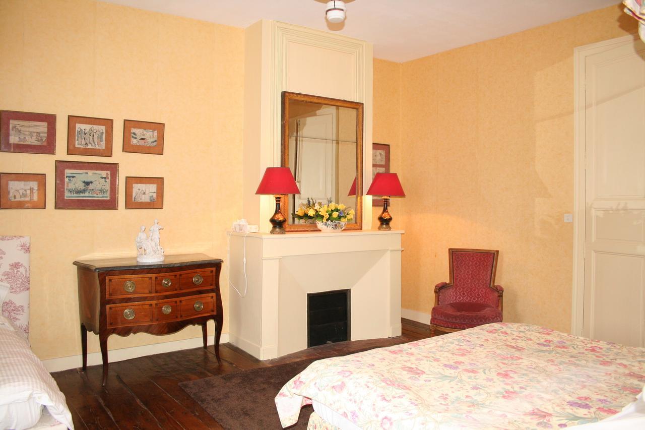 Chateau Manoir De La Leche Touvre Zimmer foto
