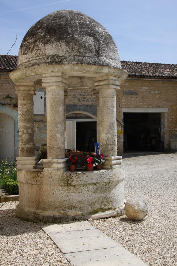 Chateau Manoir De La Leche Touvre Exterior foto